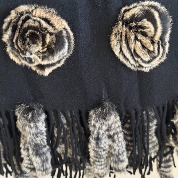 La Fiorentina Wool Wrap with Rabbit Fur Rosettes & Tails - Picture 3 of 3